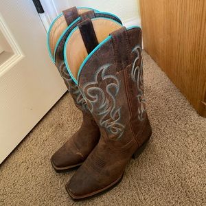 Shyanne’s cowgirl boots